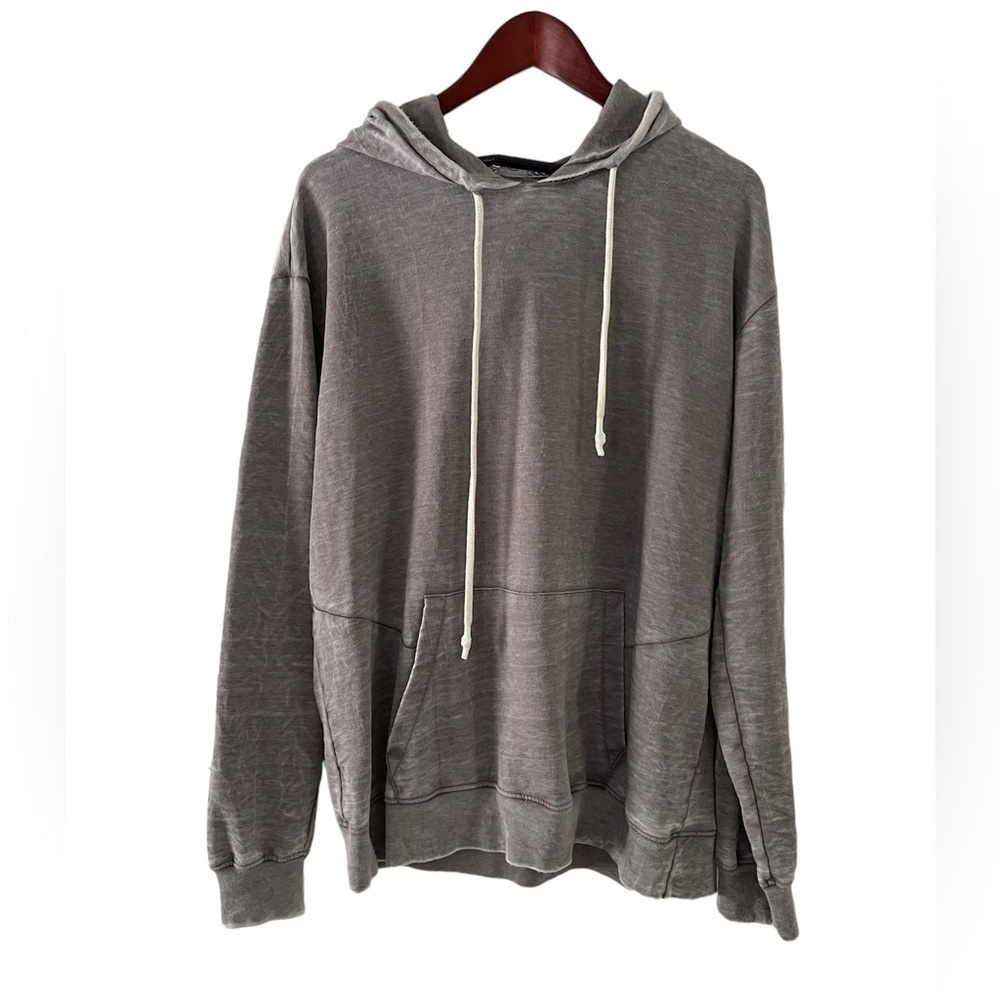 SVRN Hoodie Sweatshirt NWOT Dakota Style